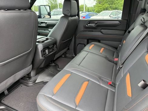 Used 2024 GMC Sierra 2500 AT4 w/ AT4 Premium Plus Package AWD/4WD image 21