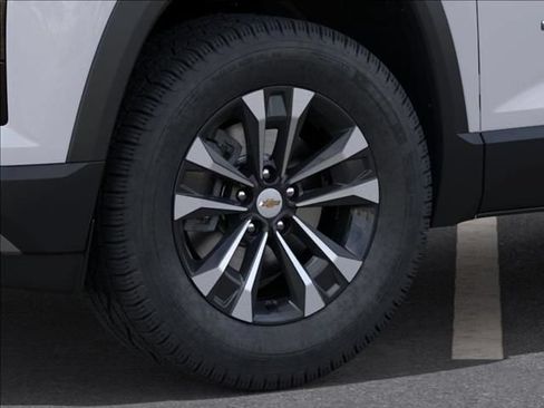 New 2027 Chevrolet Equinox LT FWD image 9