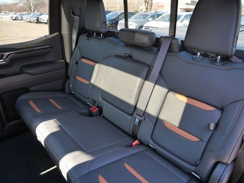 Used 2023 GMC Sierra 1500 AT4 w/ AT4 Premium Package image 27