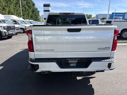 Used 2023 Chevrolet Silverado 1500 High Country w/ High Country Premium Package AWD/4WD image 10