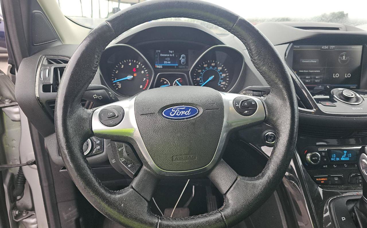 Used 2015 Ford Escape Titanium w/ Equipment Group 301A AWD/4WD image 13