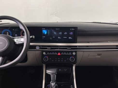 Used 2025 Hyundai Tucson SEL FWD image 16