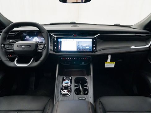 New 2026 Jeep Cherokee Overland image 9