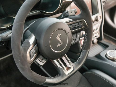 Used 2020 Ford Mustang Shelby GT500 w/ Carbon Fiber Track Pack image 52