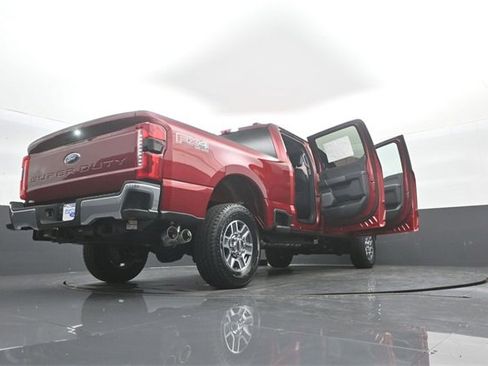 New 2026 Ford F250 Lariat w/ FX4 Off-Road Package image 41