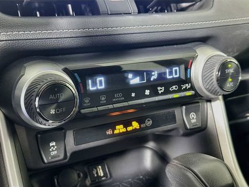 Certified 2025 Toyota RAV4 XLE FWD image 18