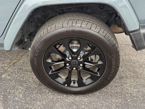 Used 2024 Jeep Wrangler Unlimited Sahara AWD/4WD image 6