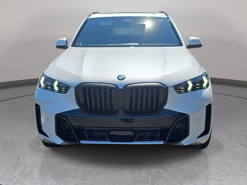 New 2026 BMW X5 xDrive40i w/ M Sport Package AWD/4WD image 2