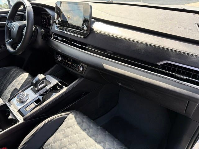Used 2024 Mitsubishi Outlander SEL FWD image 26