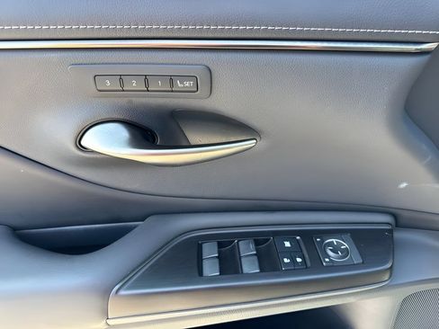 Used 2019 Lexus ES 350 w/ Premium Package FWD image 26
