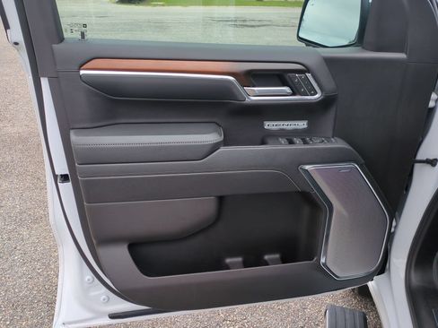 Certified 2025 GMC Sierra 1500 Denali w/ Denali Reserve Package AWD/4WD image 22