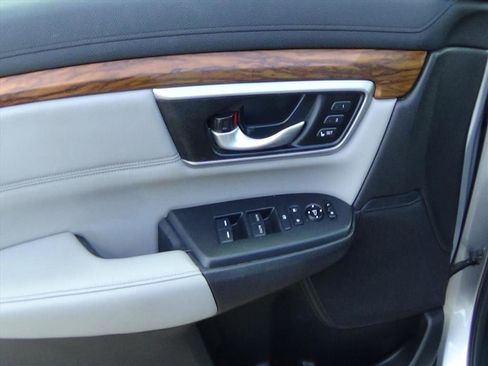 Used 2018 Honda CR-V EX-L image 17
