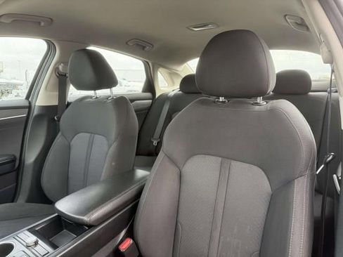 Used 2021 Kia K5 LXS image 11