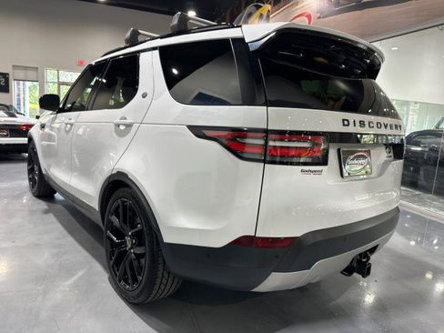 Used 2018 Land Rover Discovery HSE AWD/4WD image 32