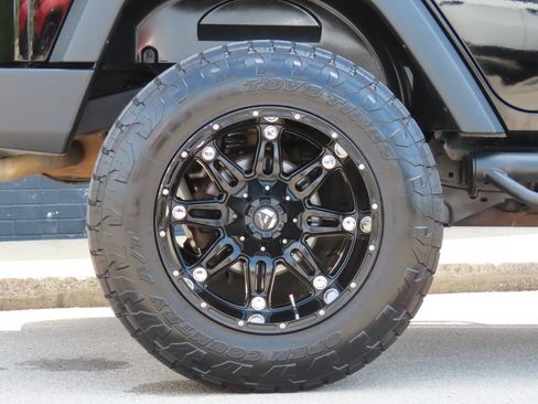 Used 2014 Jeep Wrangler Unlimited Sport AWD/4WD image 17