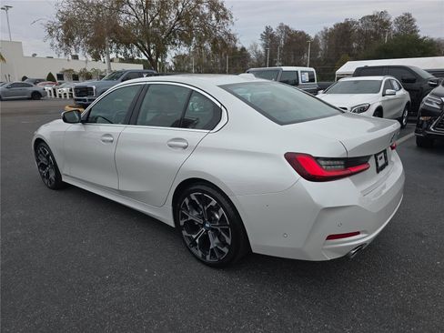 Used 2025 BMW 330i Sedan image 5