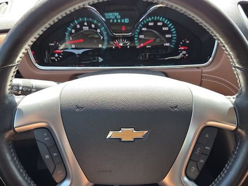 Used 2016 Chevrolet Traverse LT FWD image 24