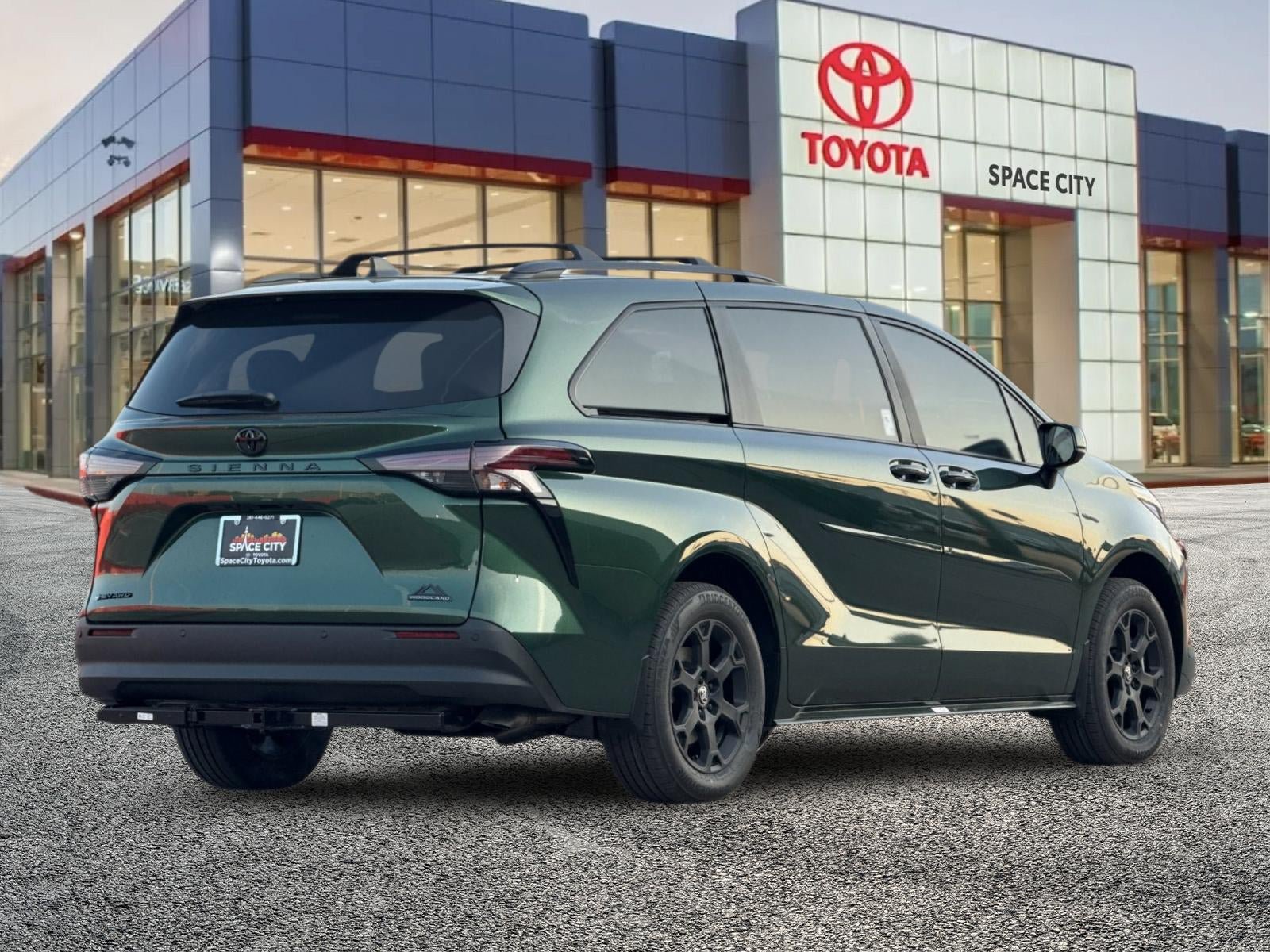 New 2026 Toyota Sienna XLE Woodland Edition AWD/4WD image 6