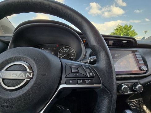Used 2024 Nissan Kicks SV FWD image 12