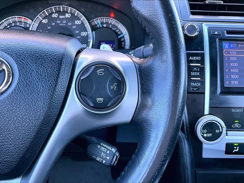 Used 2013 Toyota Camry SE w/ Leather Pkg image 25