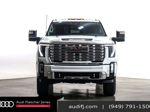 Used 2025 GMC Sierra 2500 Denali w/ Denali Reserve Package image 3