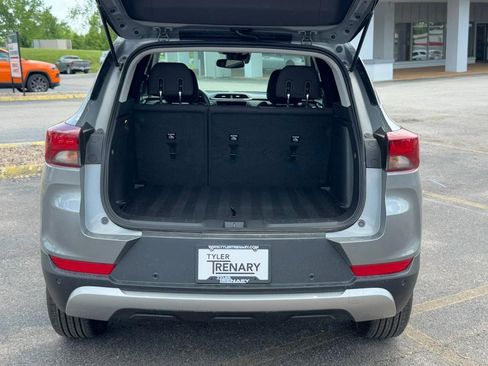 Used 2023 Chevrolet TrailBlazer LT w/ Convenience Package FWD image 6