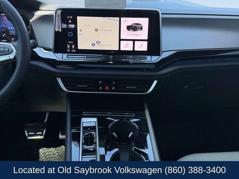 Certified 2025 Volkswagen Atlas Cross Sport SEL R-Line AWD/4WD image 15