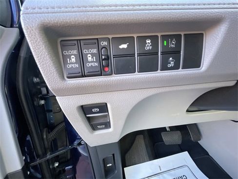 Used 2019 Honda Odyssey EX-L image 11