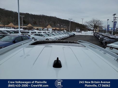 Used 2022 Volkswagen Atlas SEL Premium image 31