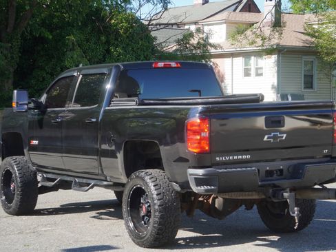 Used 2016 Chevrolet Silverado 2500 LT w/ Midnight Edition AWD/4WD image 9