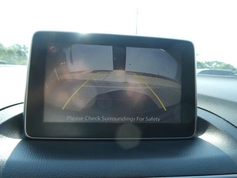 Used 2016 MAZDA MAZDA3 i Sport w/ Preferred Equipment Package FWD image 21