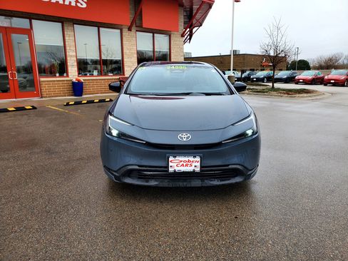 Used 2024 Toyota Prius LE FWD image 2