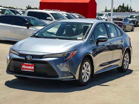 New 2026 Toyota Corolla LE FWD image 3