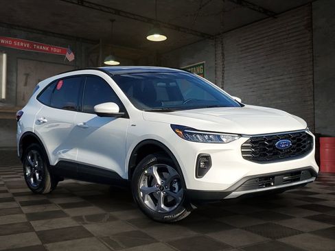 New 2026 Ford Escape ST-Line Select w/ Tech Pack #2 AWD/4WD image 2