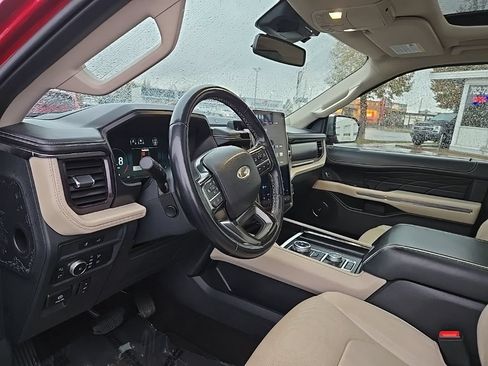 Used 2022 Ford Expedition Platinum AWD/4WD image 11
