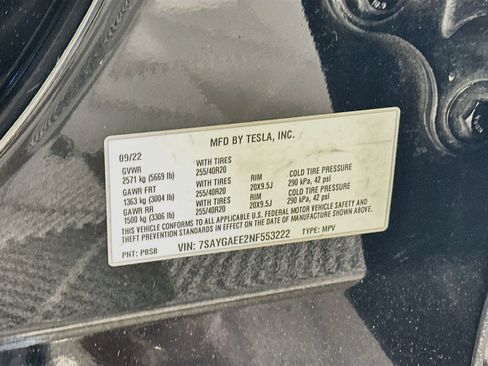 Used 2022 Tesla Model Y Long Range AWD/4WD image 12