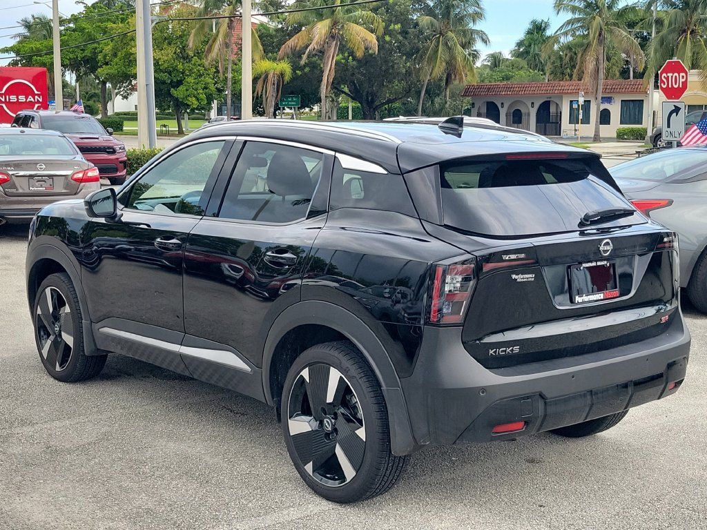Certified 2026 Nissan Kicks SR FWD image 11