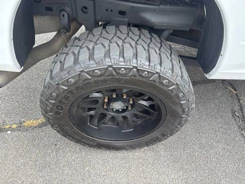 Used 2017 RAM 2500 Laramie AWD/4WD image 9