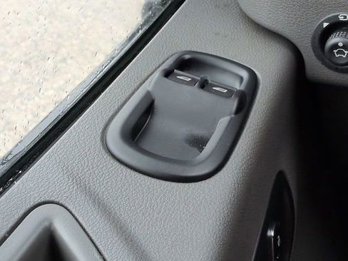 Used 2023 Ford Transit 350 XLT image 22