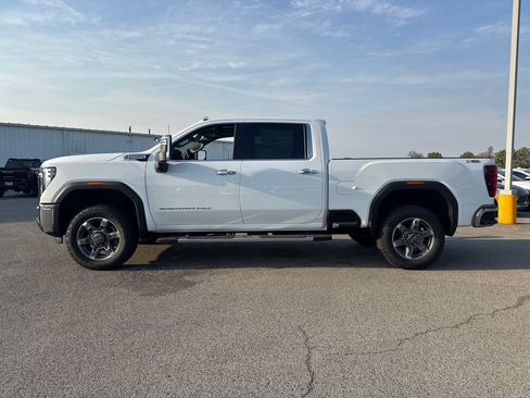 New 2026 GMC Sierra 2500 SLT w/ SLT Premium Package AWD/4WD image 3