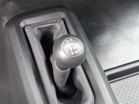 Used 2024 RAM 2500 Tradesman w/ Chrome Appearance Group image 19