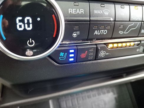 Used 2020 Ford Expedition XLT w/ Equipment Group 202A image 27