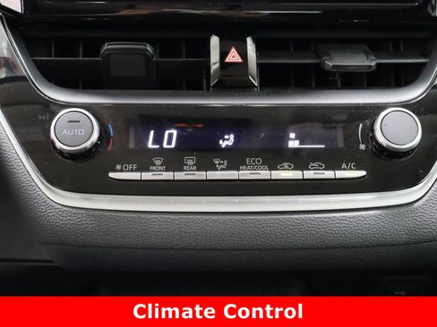 Used 2024 Toyota Corolla LE image 18