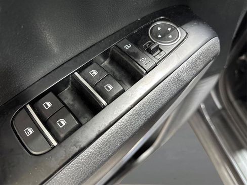 Used 2023 Kia Soul LX w/ Option Group 015 FWD image 23