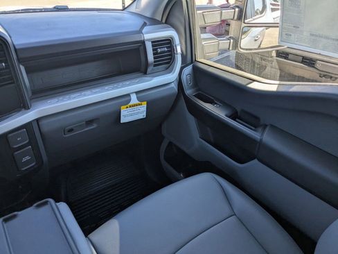 New 2026 Ford F250 XL image 17
