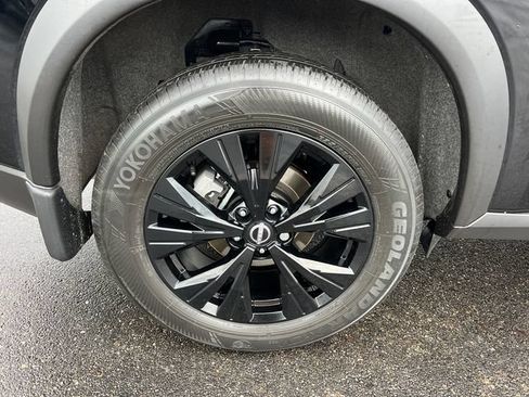 Used 2023 Nissan Rogue SV w/ SV Premium B Package AWD/4WD image 10