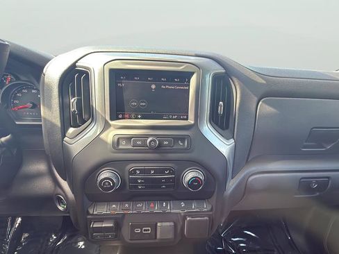 Used 2025 Chevrolet Silverado 1500 Custom Trail Boss w/ Dark Appearance Package AWD/4WD image 18