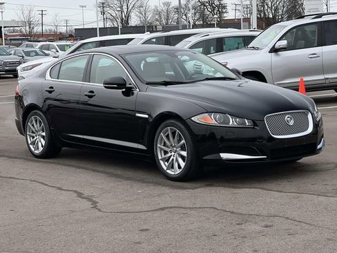 Used 2013 Jaguar XF image 7