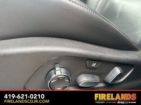 Used 2020 Cadillac XT4 Premium Luxury image 25