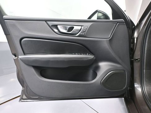 Used 2024 Volvo S60 B5 Core FWD image 16